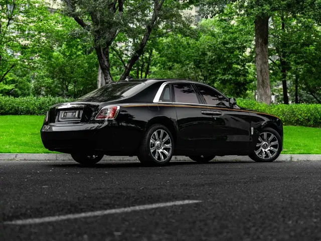 Rolls-Royce Ghost — Фото автомобиля 19