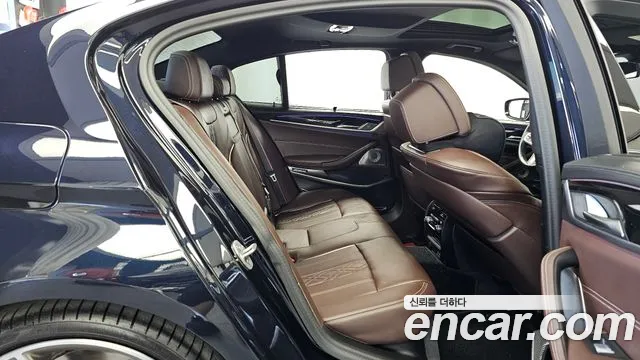 BMW 5 Series G30 — Фото автомобиля 18