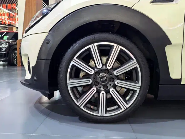 MINI Clubman — Фото автомобиля 21
