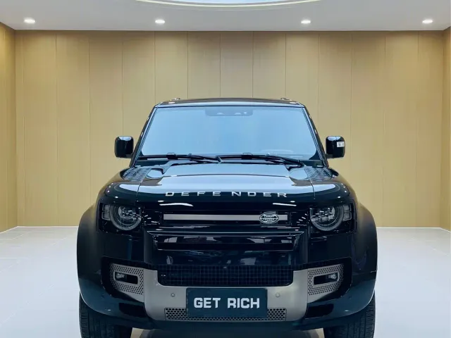 Land Rover Defender — Фото автомобиля 2