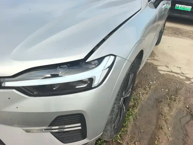 Volvo XC60 — Фото автомобиля 5