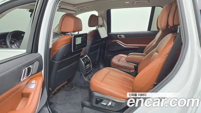 BMW X7 — Фото автомобиля 9