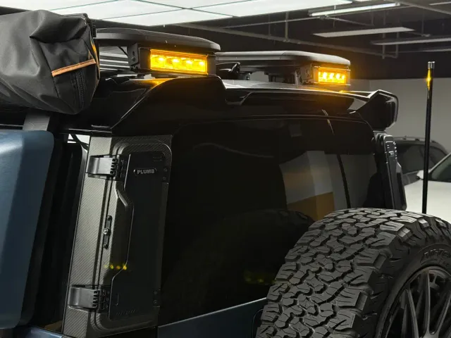 Land Rover Defender — Фото автомобиля 21