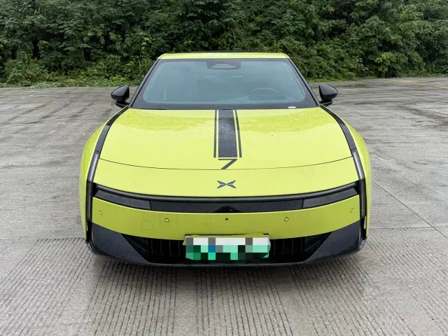 Xpeng P7 — Фото автомобиля 2