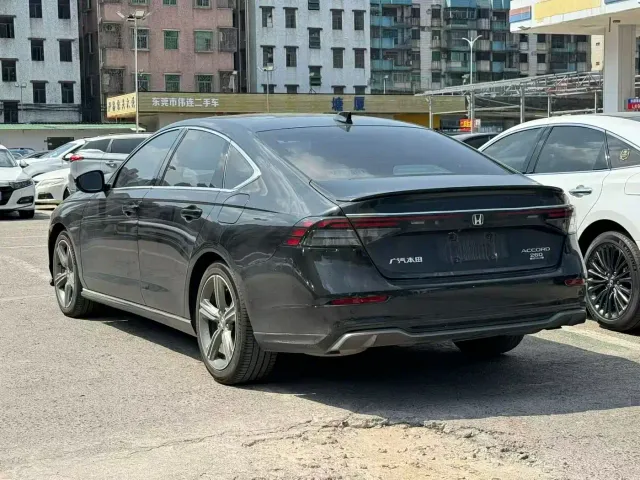 Honda Accord — Фото автомобиля 4