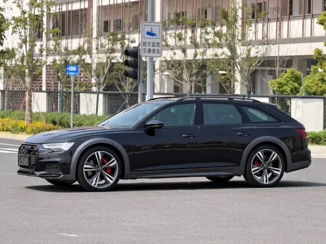 Фотография автомобиля — Audi A6