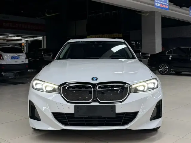 BMW i3 — Фото автомобиля 2