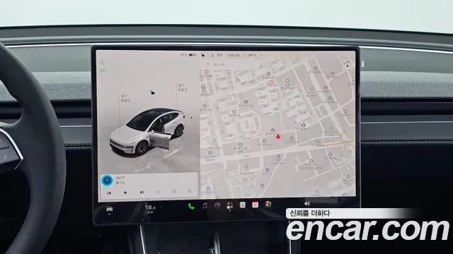 Tesla Model Y — Фото автомобиля 17