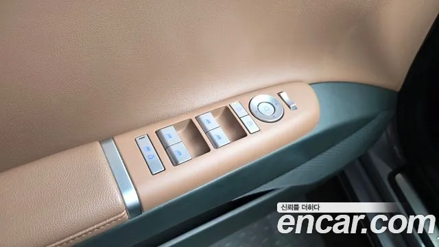 Hyundai Grandeur Grandeur (GN7) 2.5 Бензин 2WD — Фото автомобиля 23