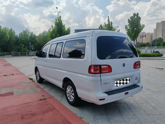 Forthing Lingzhi — Фото автомобиля 6