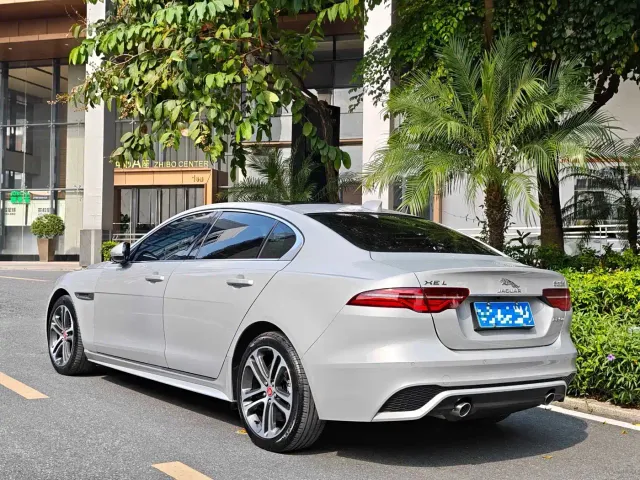 Jaguar XEL — Фото автомобиля 3