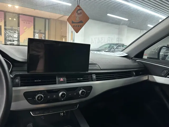 Audi A4L — Фото автомобиля 14