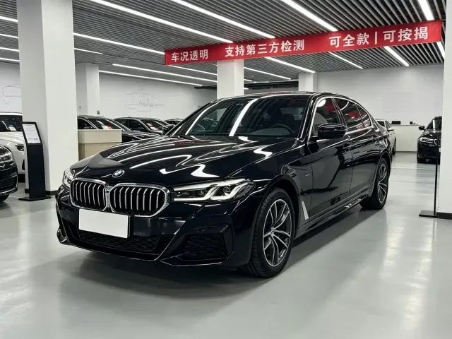 Фотография автомобиля — BMW 5 Series