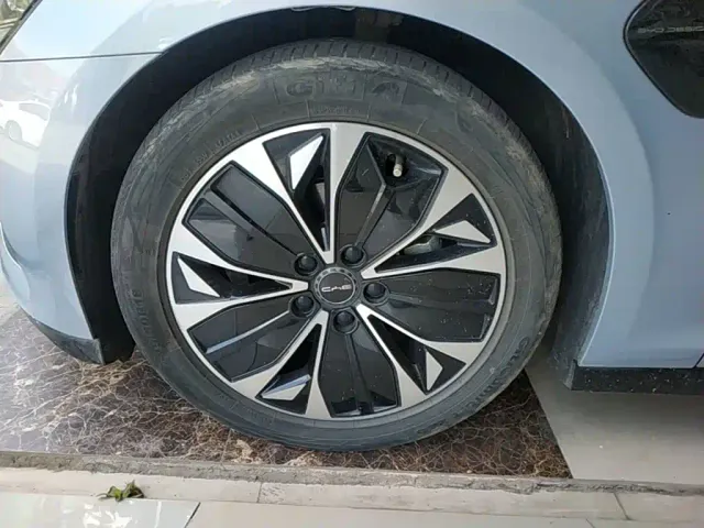 BYD Seal 2022 550km Standard Range RWD Premium — Фото автомобиля 24