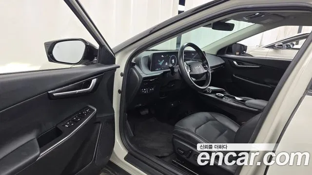 Kia EV6 — Фото автомобиля 15