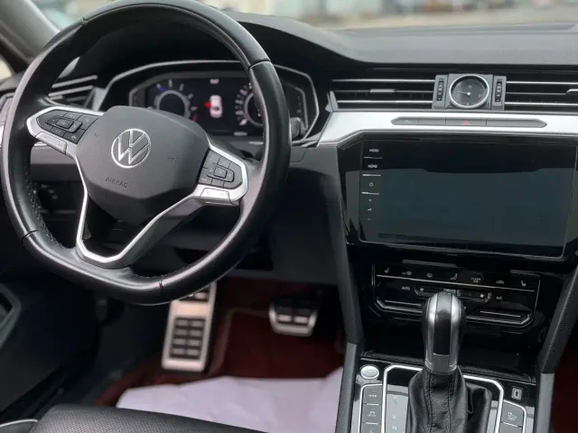 Volkswagen Magotan GTE Plug-in Hybrid 2022 GTE Luxury — Фото автомобиля 4