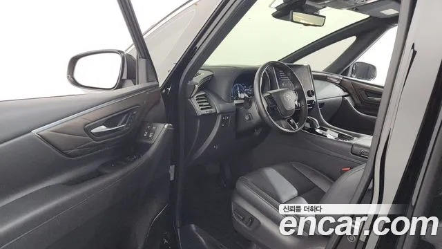 Toyota Alphard — Фото автомобиля 10