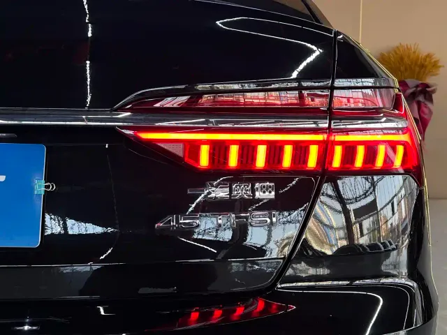 Audi A6L — Фото автомобиля 14