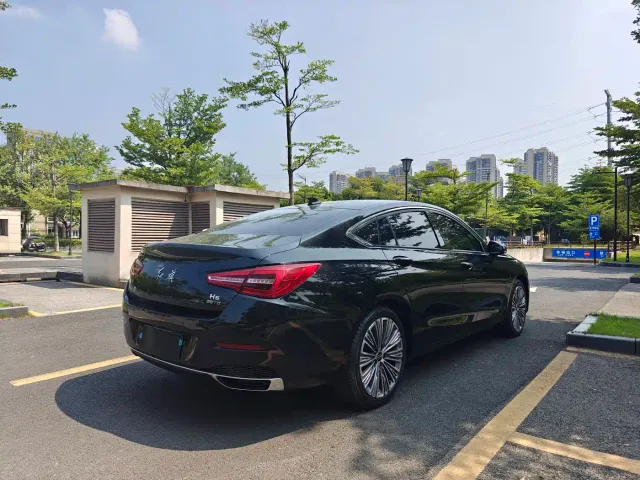 Hongqi H5 — Фото автомобиля 18