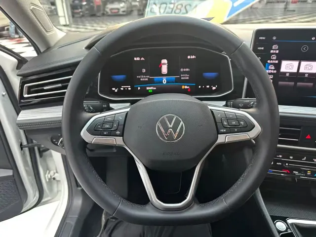 Volkswagen Sagitar — Фото автомобиля 10
