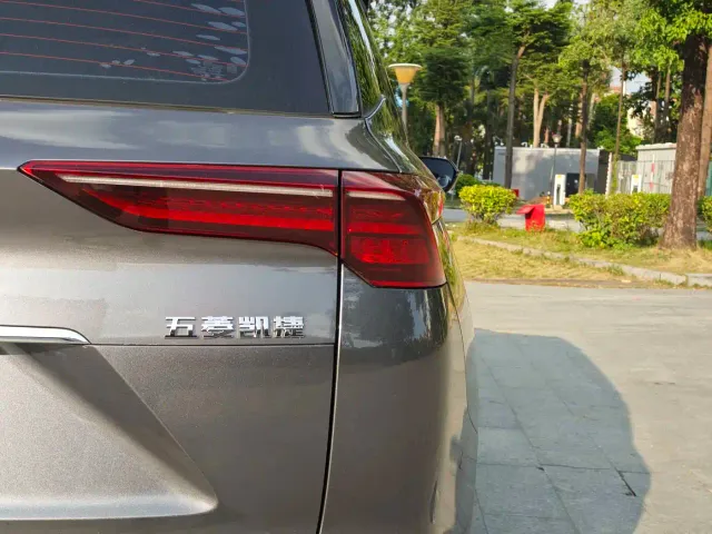 Wuling Victory — Фото автомобиля 9