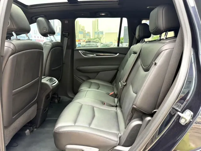 Cadillac XT6 — Фото автомобиля 5