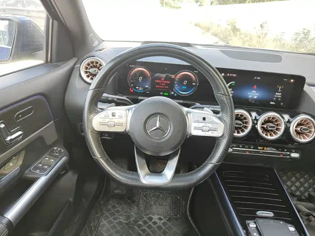 Mercedes-Benz EQA — Фото автомобиля 10