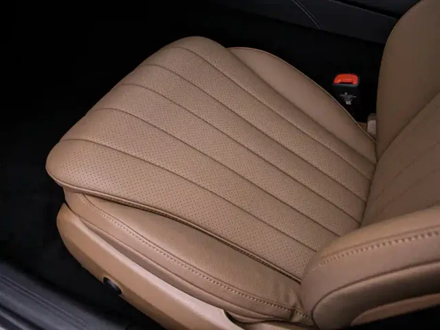 Mercedes-Benz E-Class — Фото автомобиля 16