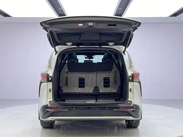Toyota Granvia — Фото автомобиля 9