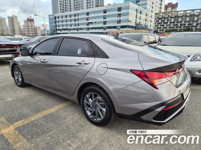 Hyundai Avante CN7 — Фото автомобиля 4