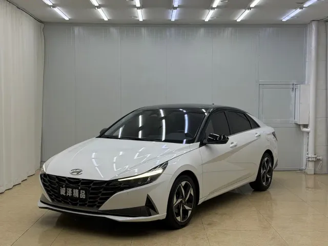 Фотография автомобиля — Hyundai Elantra