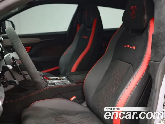 Lamborghini Urus — Фото автомобиля 10