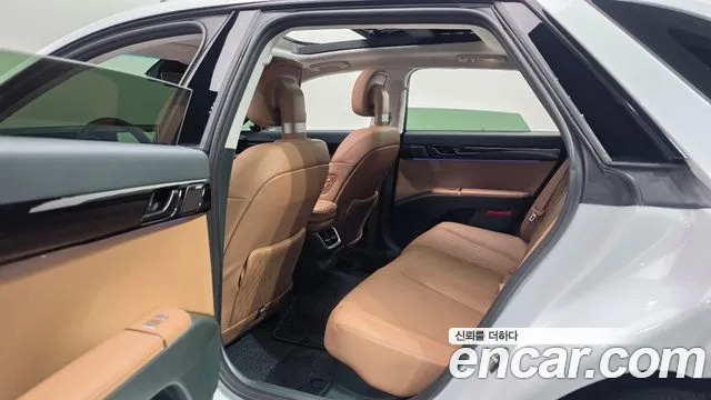 Hyundai Grandeur GN7 — Фото автомобиля 12