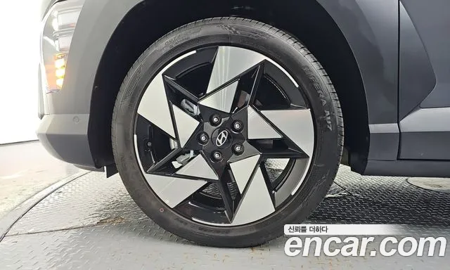 Hyundai Kona SX2 — Фото автомобиля 5