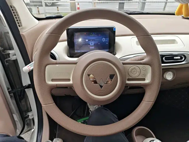 Wuling Hongguang Mini EV — Фото автомобиля 10
