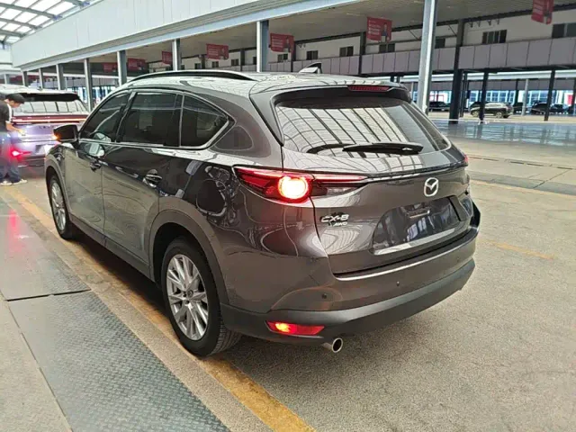 Mazda CX-8 — Фото автомобиля 4