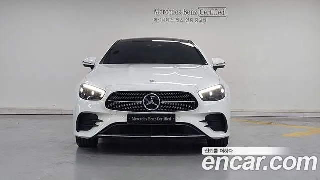Mercedes-Benz E-Class — Фото автомобиля 3