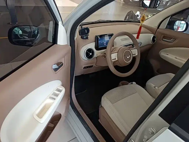 Wuling Hongguang Mini EV — Фото автомобиля 15