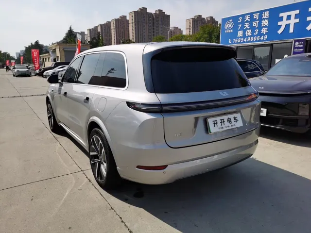 Li Auto L9 — Фото автомобиля 6