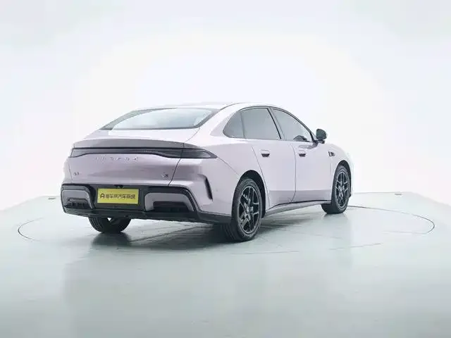 Arcfox S3 — Фото автомобиля 3