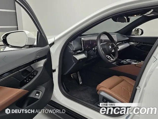 BMW 5 Series — Фото автомобиля 11