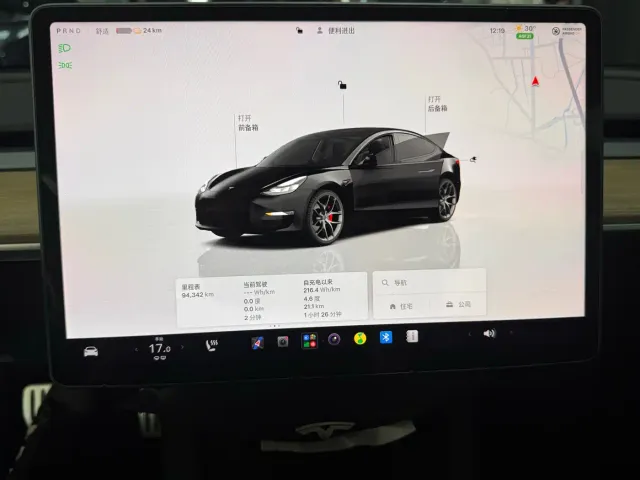 Tesla Model 3 — Фото автомобиля 10
