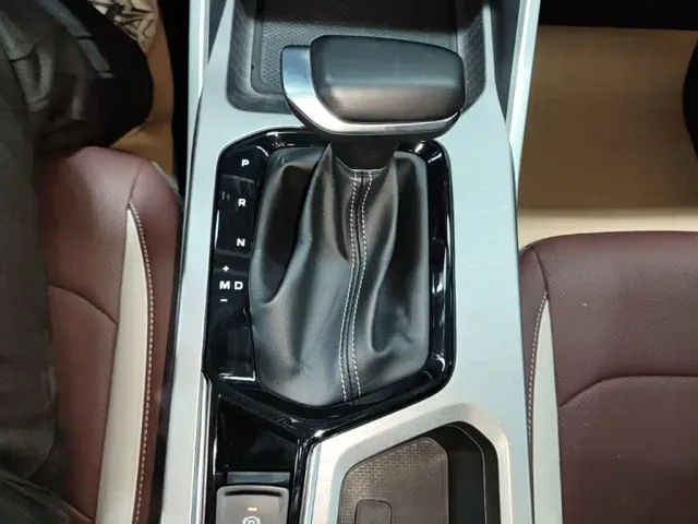 Geely Emgrand — Фото автомобиля 13