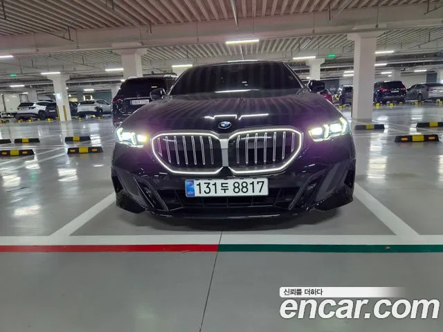 Фотография автомобиля — BMW 5-Series