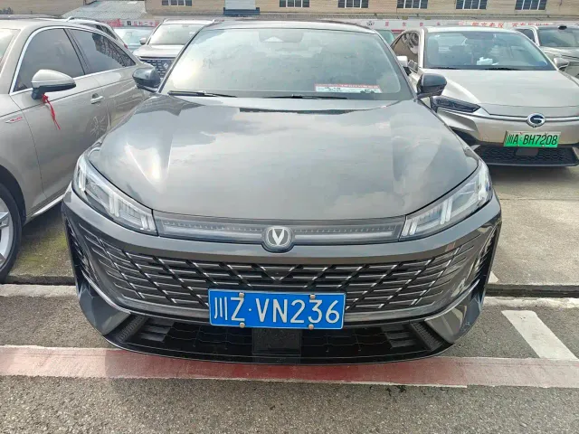 Changan Eado — Фото автомобиля 2