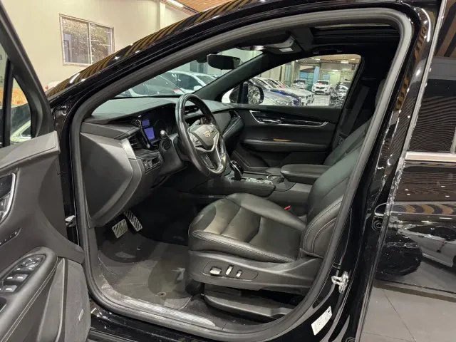Cadillac XT5 — Фото автомобиля 10