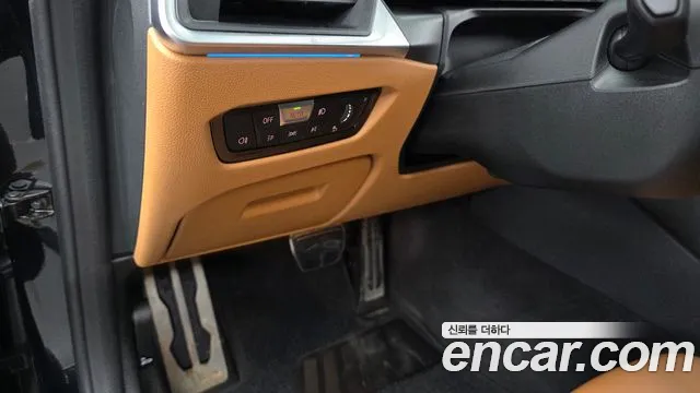 BMW i4 — Фото автомобиля 27
