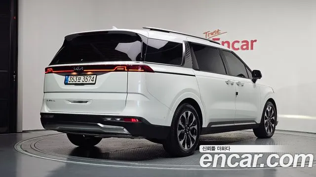 Kia Canival Carnival 4 поколение Бензин 7 мест Signature — Фото автомобиля 2