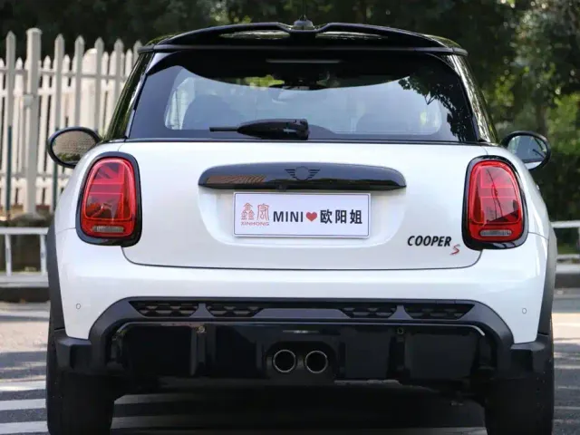 MINI Hatch — Фото автомобиля 5