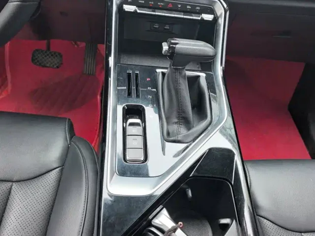 Wuling Asta — Фото автомобиля 16